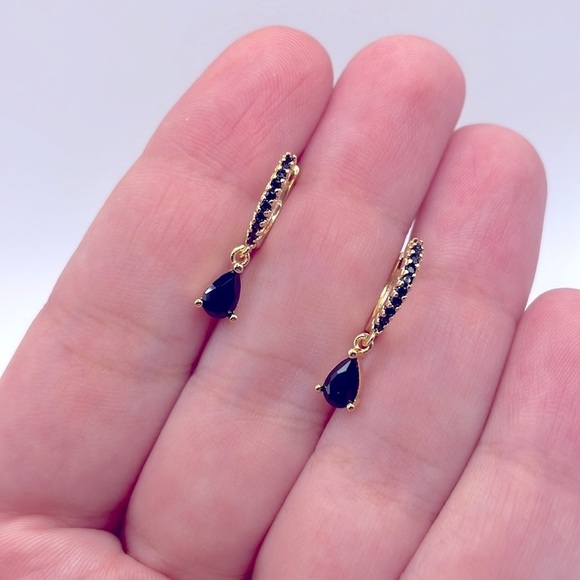 18K Gold Plated Tear Drop Small Hoop Earrings - Picture 5 of 9